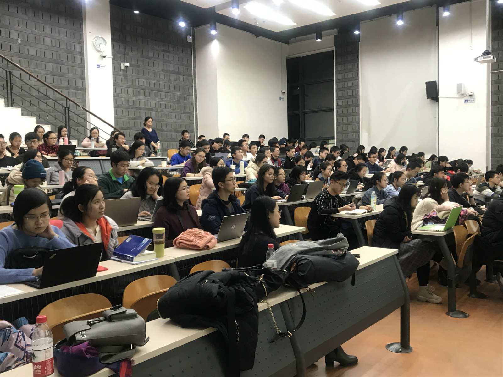 IMG_6310_meitu_1.jpg IMG_6310_meitu_1.jpg